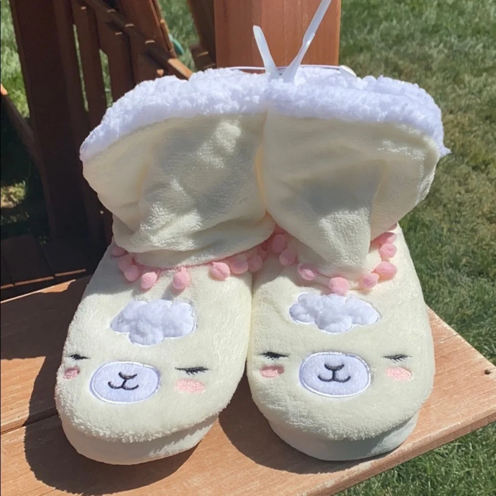 Llama slipper booties